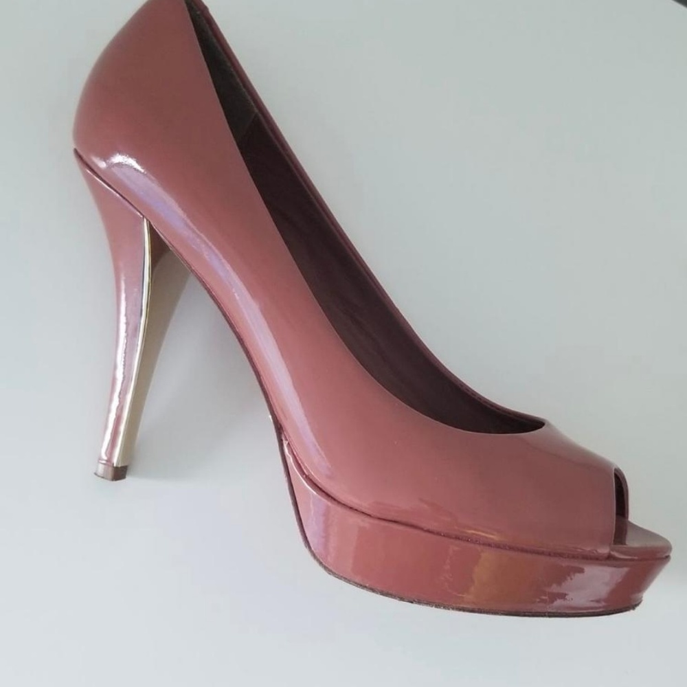 Shoes - Picture 6 of 7